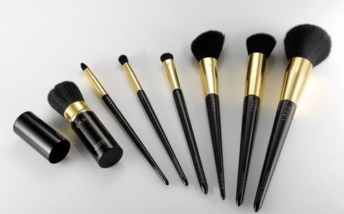 Labo Pennello per applicare ombretto - numero 06